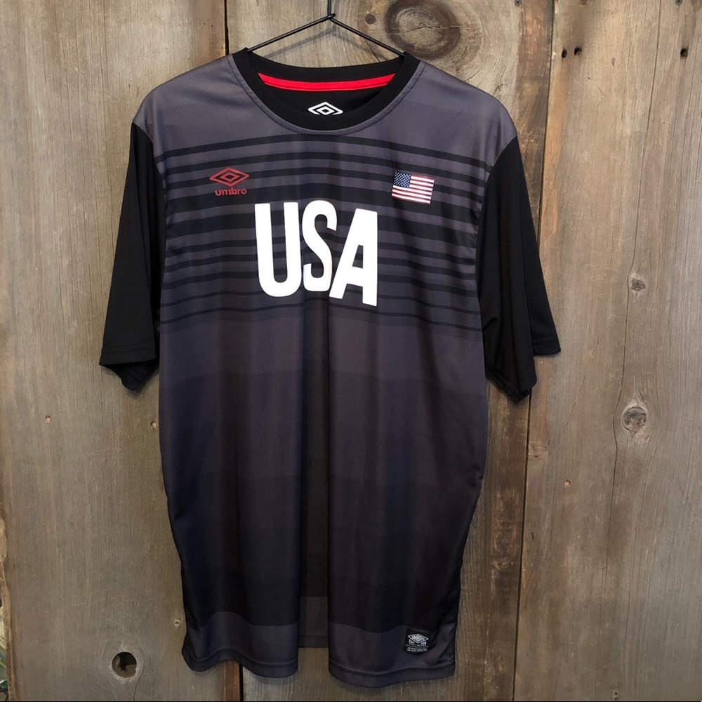Umbro Athletic USA Graphic Tee Size Large Gray Black Men’s